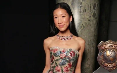 Becca Bloom Net Worth